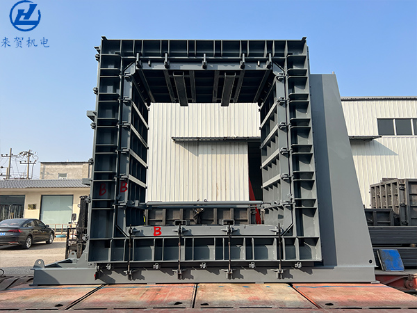 鐵路影響下地下綜合管廊模具頂進(jìn)施工技術(shù)與起重機(jī)吊裝架空方案應(yīng)用